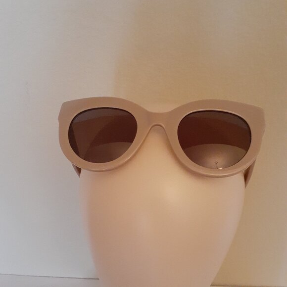 Anea Hill Duchess Sunglasses - Picture 3 of 10